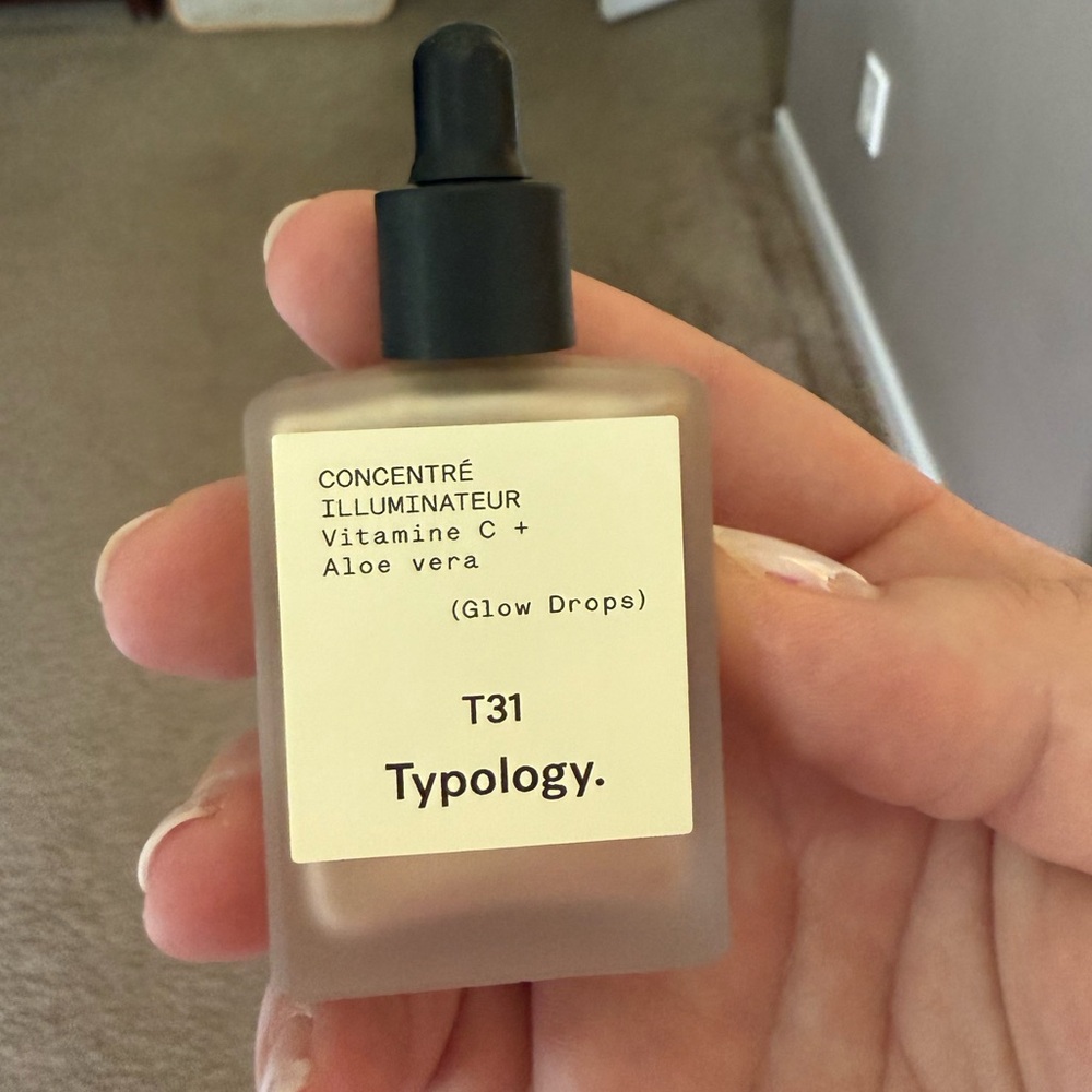 Typology Glow Drops with Vitamin C and Aloe Vera T31